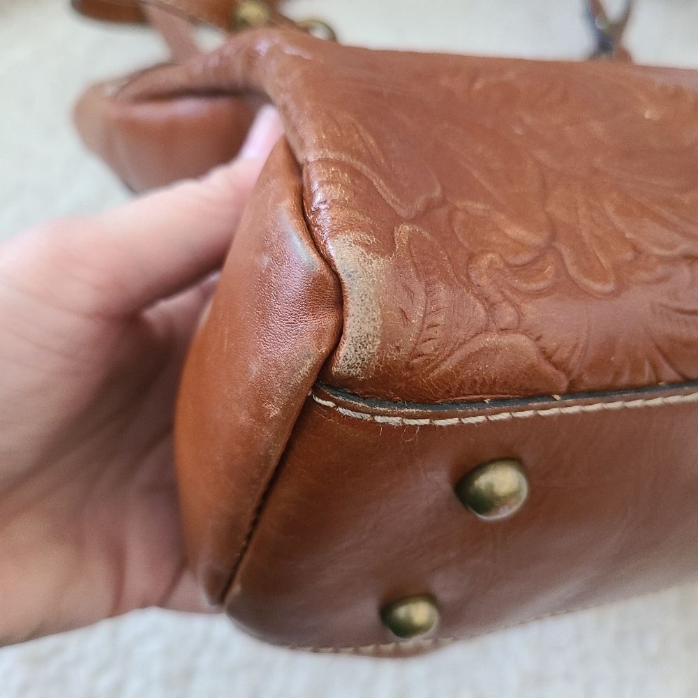 Patricia Nash Poppy‎ Tote in Burnished Tooled Gold - Picture 7 of 14